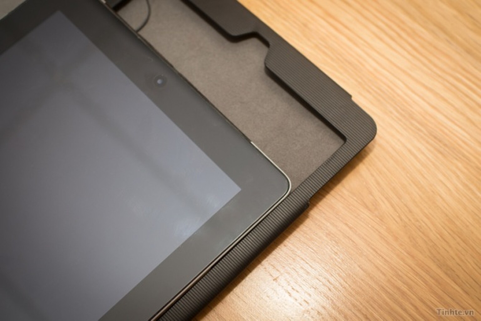 Alleged iPad 5 cases reiterate thinner bezel design