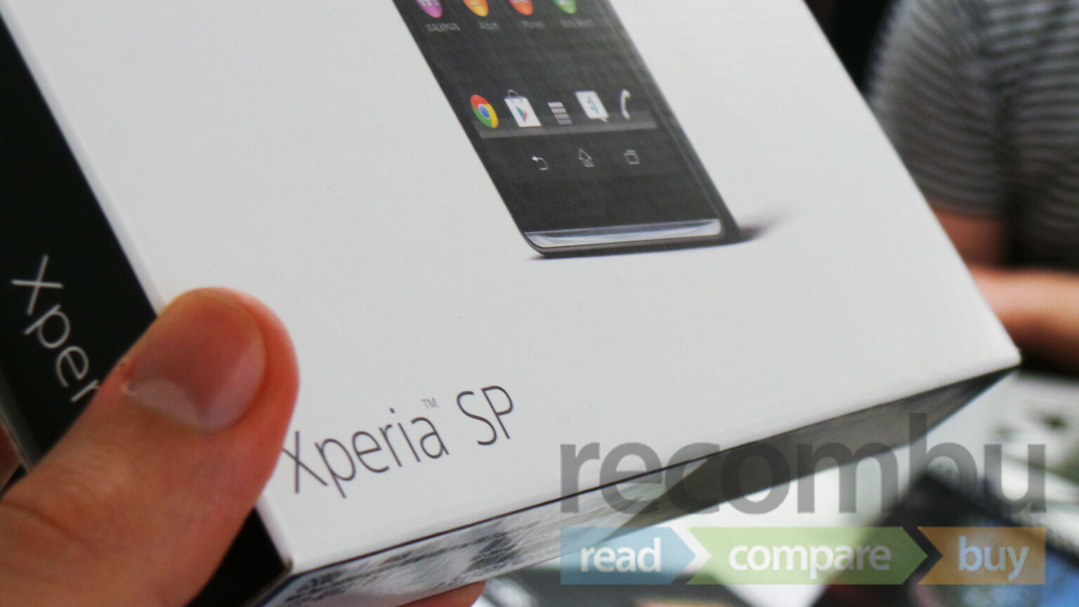 Sony Xperia SP unboxing video