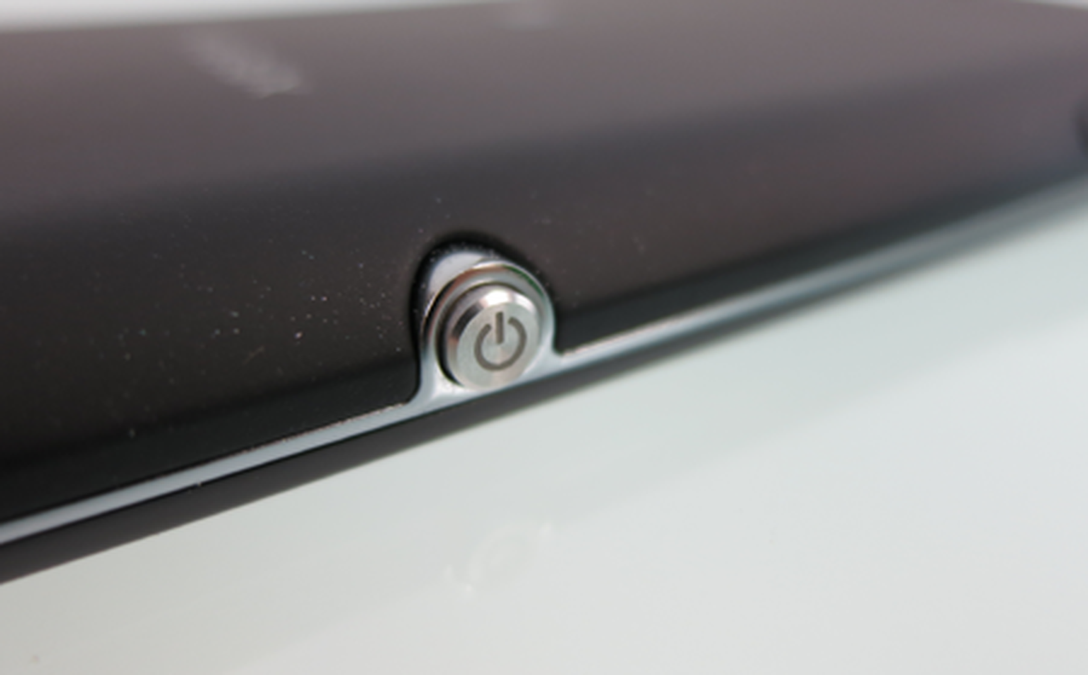 Sony Xperia L Review: In Depth