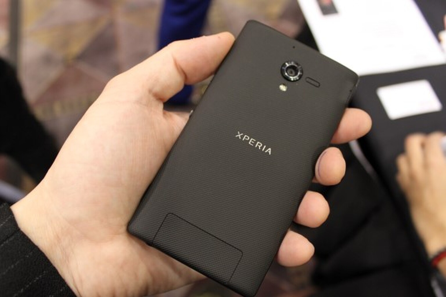 Sony Xperia ZR tipped for 4.6-inch 720p display, water resistance