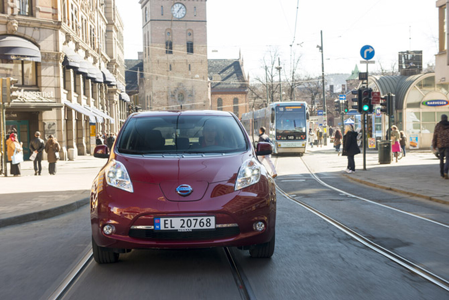 2013 Nissan Leaf Review