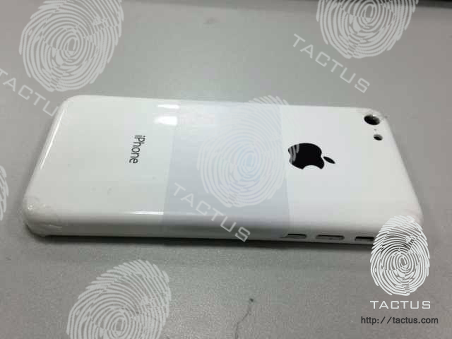 Budget iPhone casing spotted in leaked photo