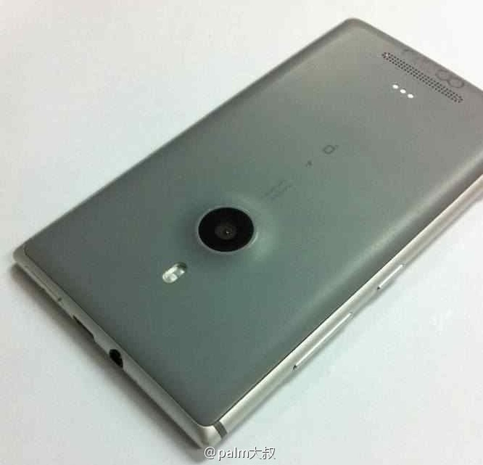 Nokia Catwalk images point to an aluminium Lumia 920