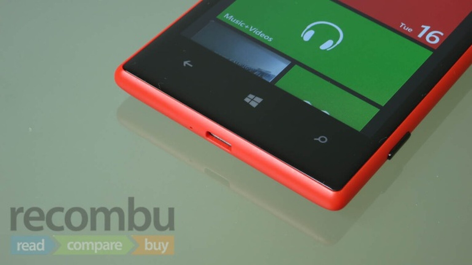 Nokia ships record number of Lumias as it curbs financial losses