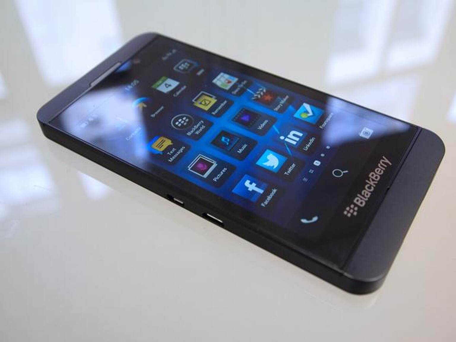 BlackBerry 10.1 update tipped for speedier camera with HDR mode