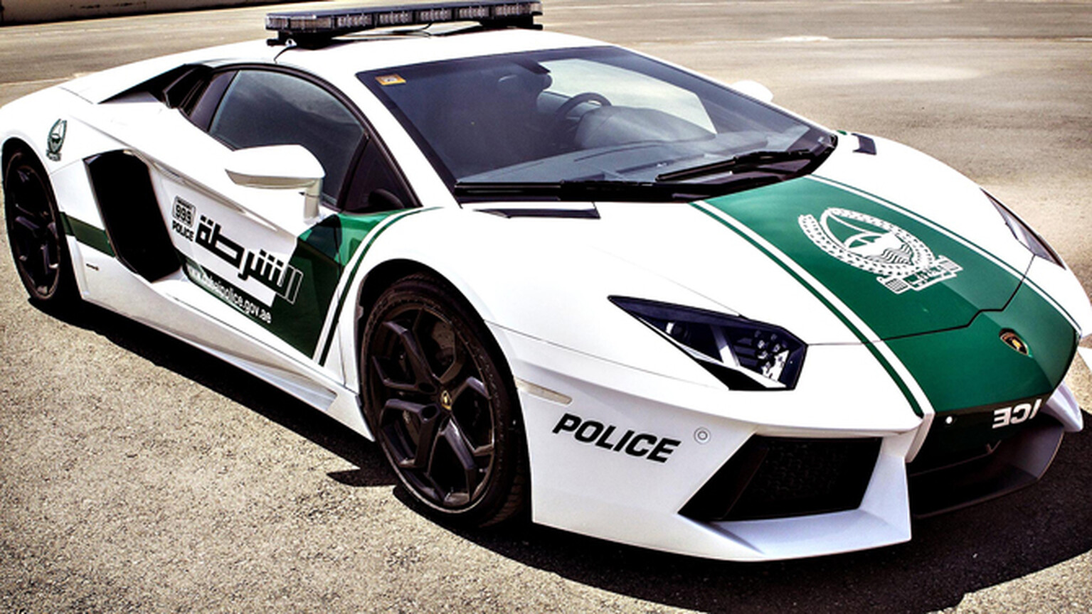 Dubai police to use Lamborghini Gallardo and Ferrari FF patrol cars