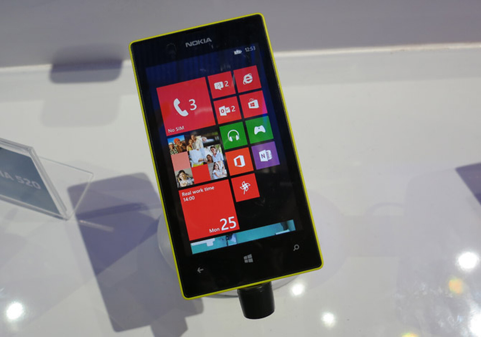 Nokia Lumia 520 hands-on photos and video