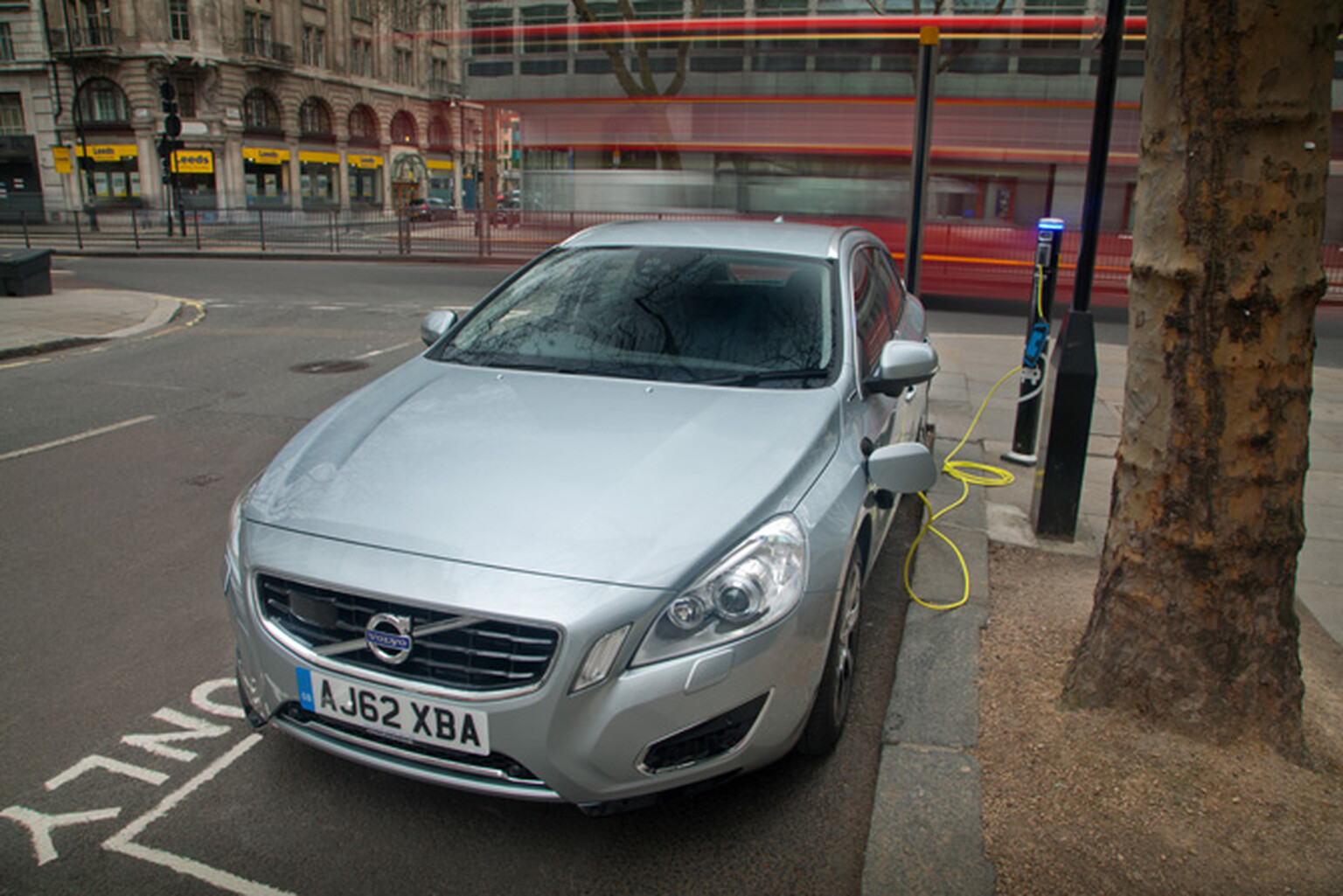 Electric car sales going nowhere fast, RAC study suggests