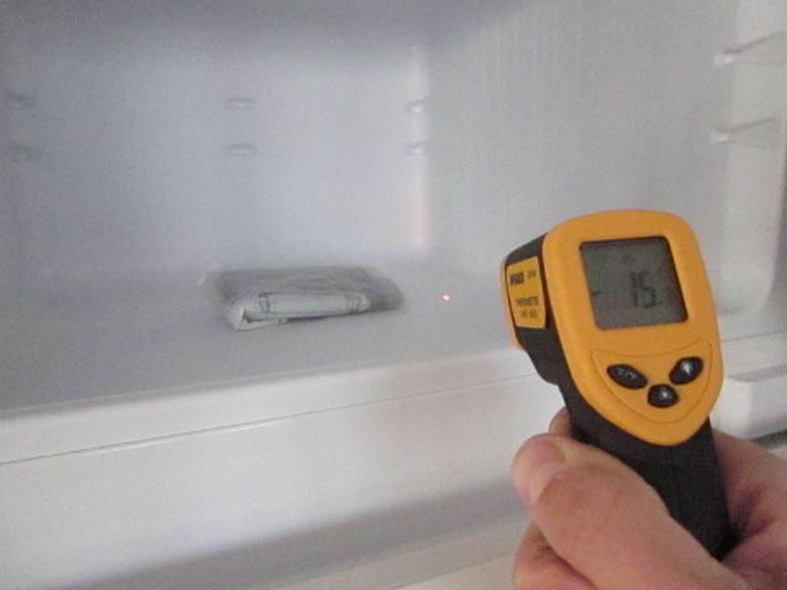 Hack through smartphone security by sticking it in the freezer