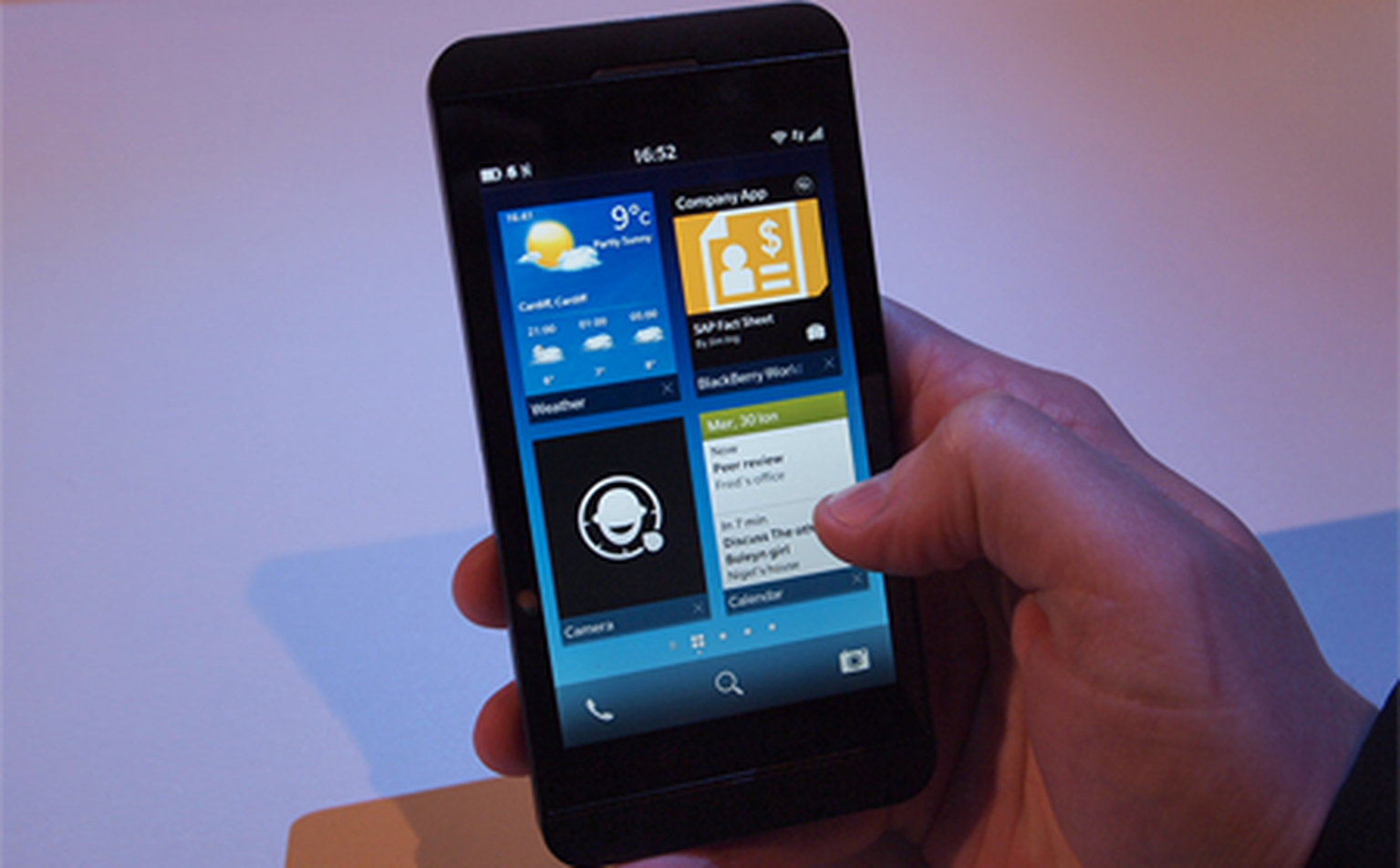 UPDATED: BlackBerry Z10 prices: EE, Vodafone, O2, Three, Phones 4U and Carphone Warehouse