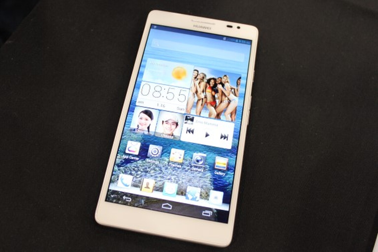 Huawei Ascend Mate: hands-on with the 6.1-inch Galaxy Note 2 killer