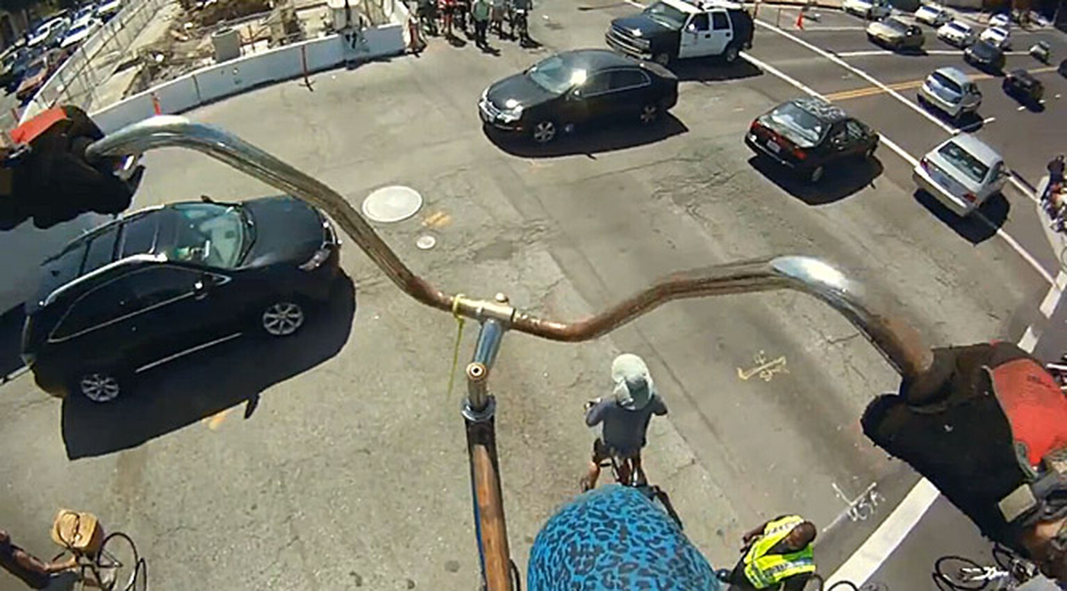 This 15-foot bicycle is Stoopid Tall