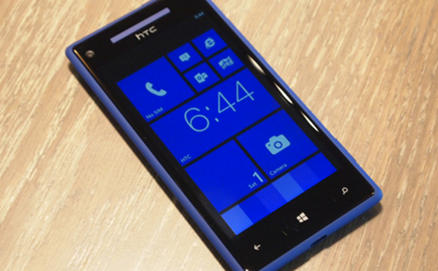 HTC 8X: Three's initial PAYG and contract pricing leak