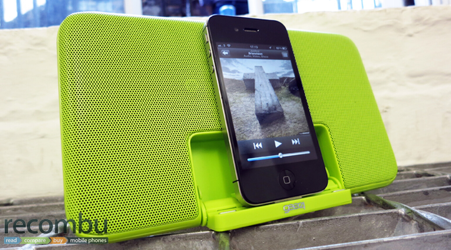 Best portable mobile phone speakers for holiday