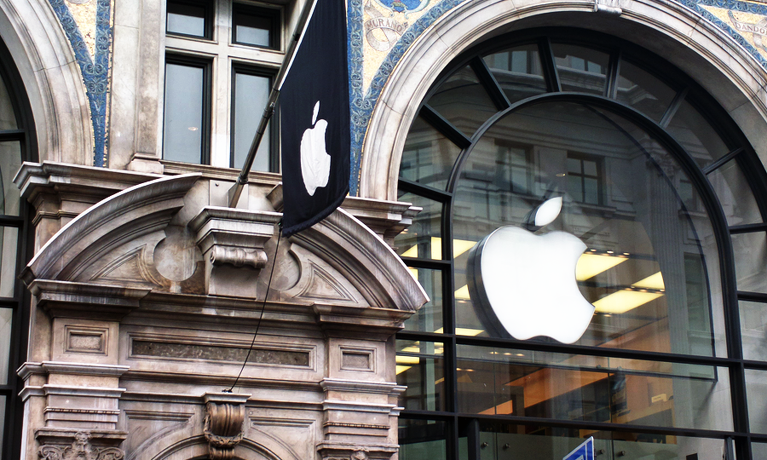 iPhone 5 launches today