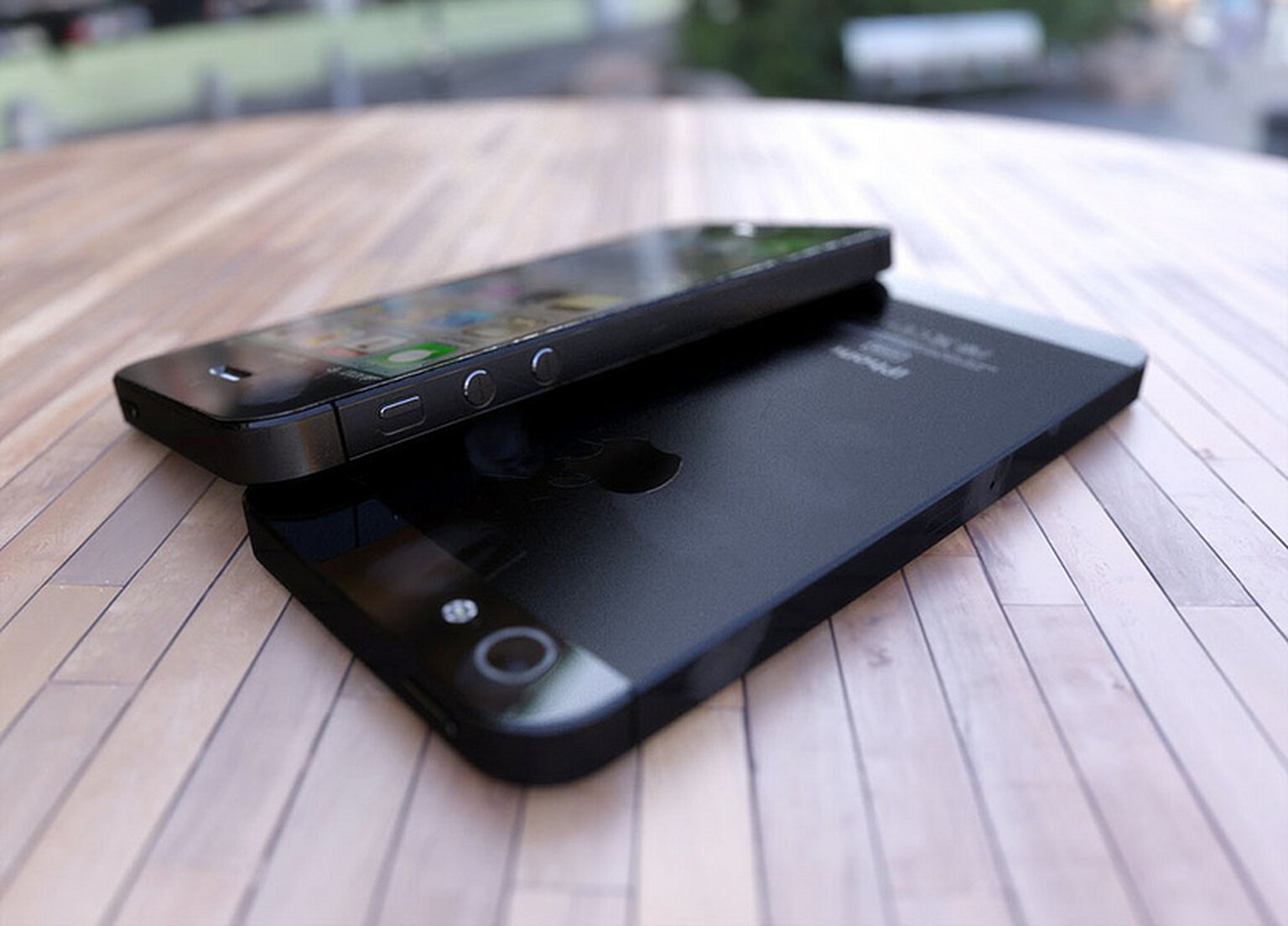 Stunning new Apple iPhone 5 renders appear online