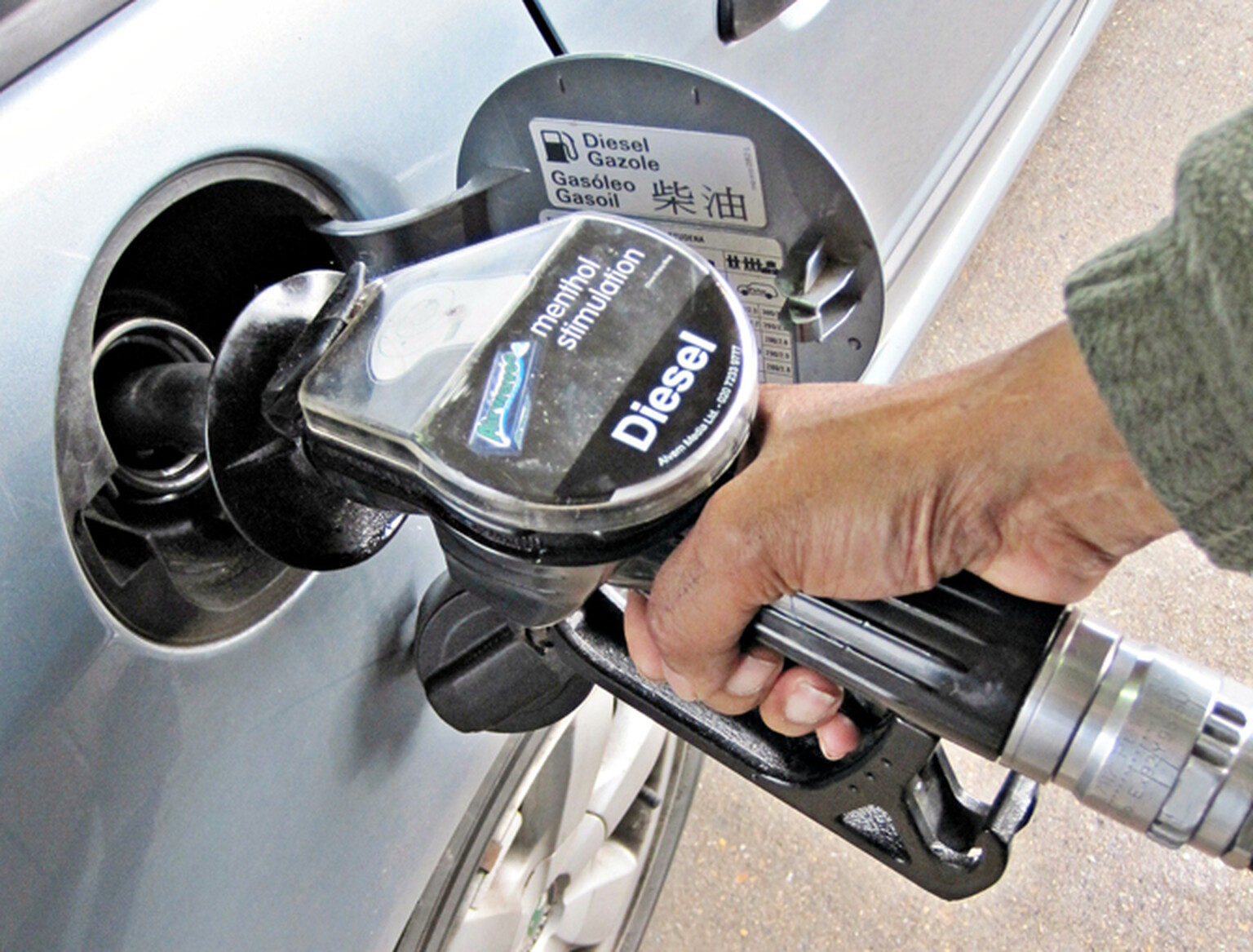 Top 10 best ways to save money on fuel