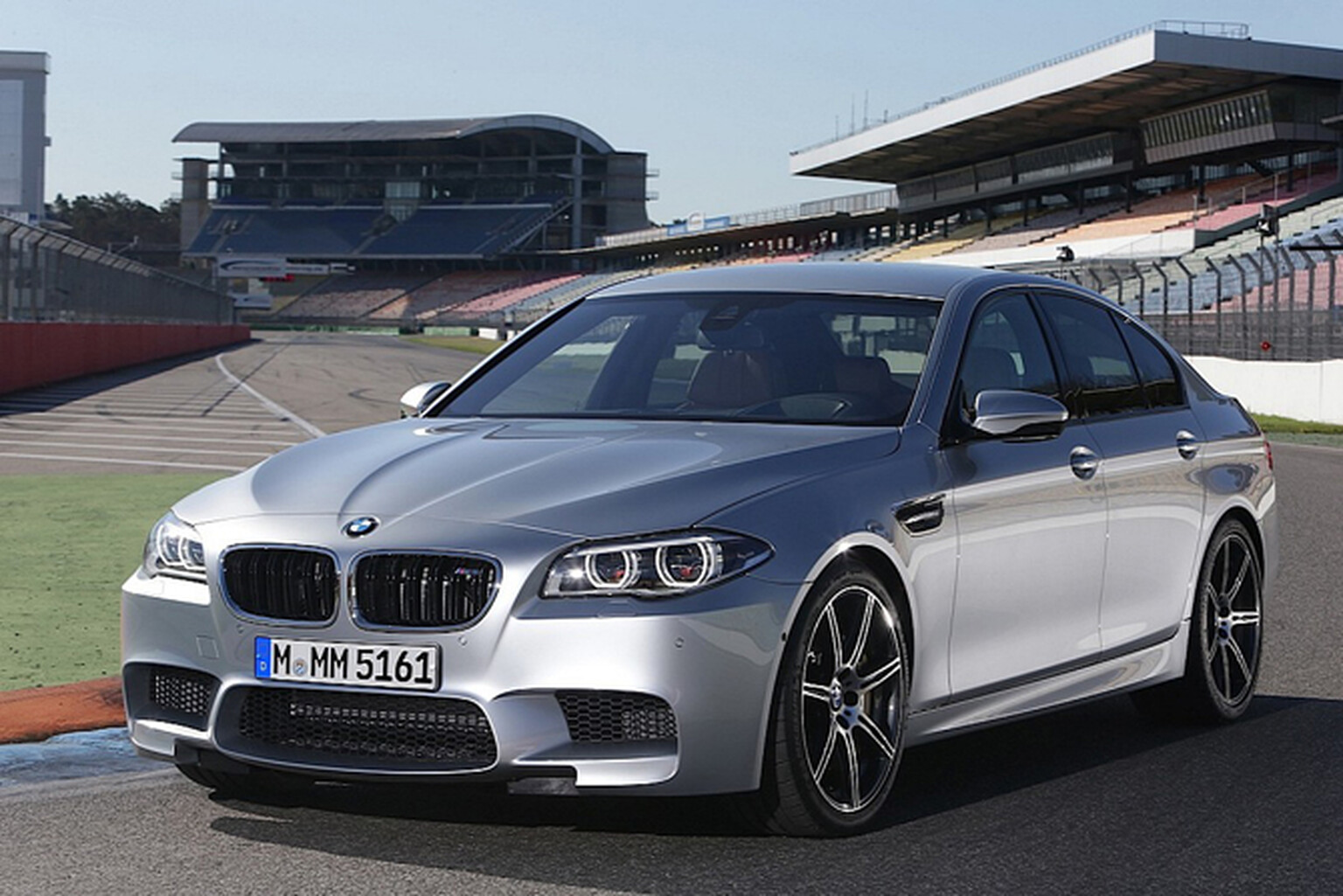 2013 BMW M5 packs minor tweaks, more power