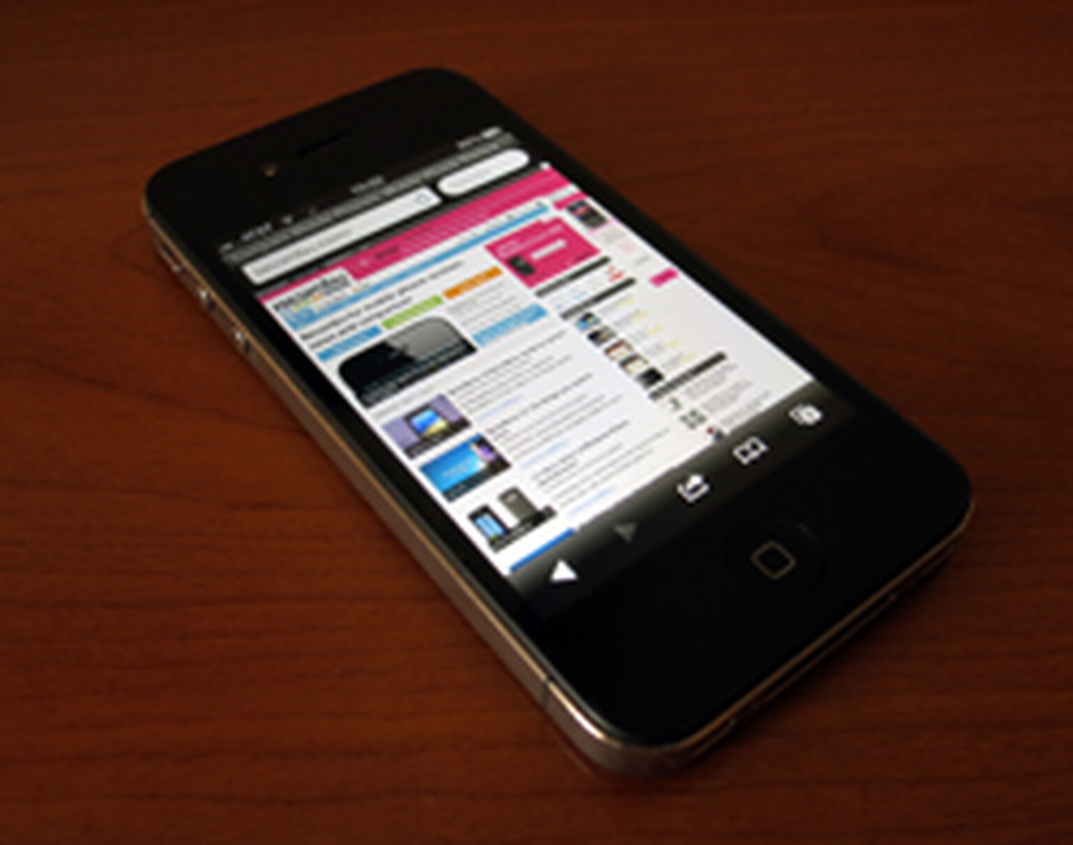 Smartphone users spend two years of their life on the internet