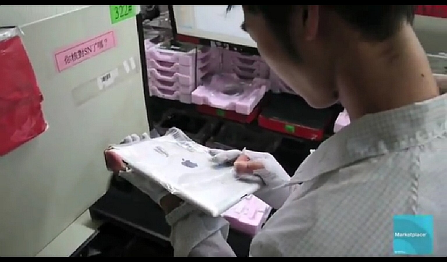 Foxconn factory video shows Apple iPad 3 production