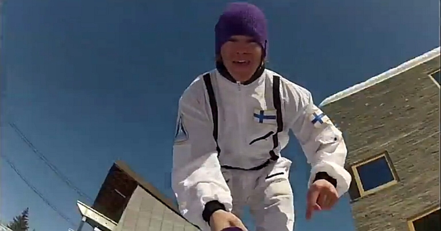 Nokia Lumia 800 camera creates 'bullet time' snowboard video