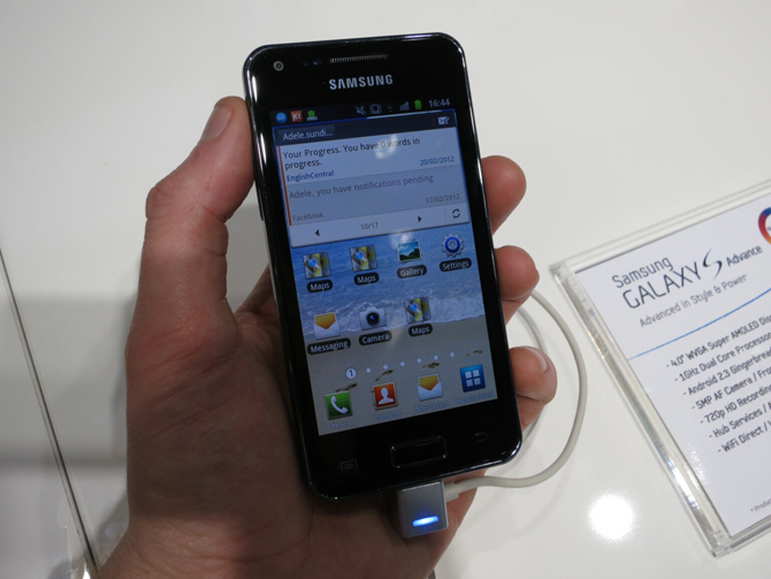 Samsung Galaxy S Advance: Hands-on pictures