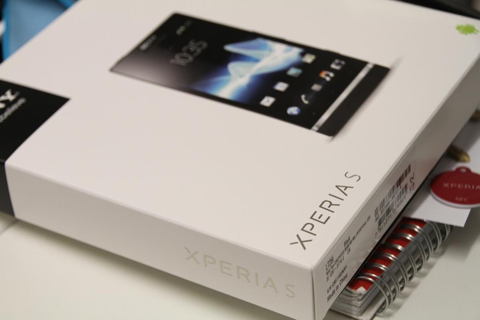 Sony Xperia S: Unboxing video and hands-on pictures