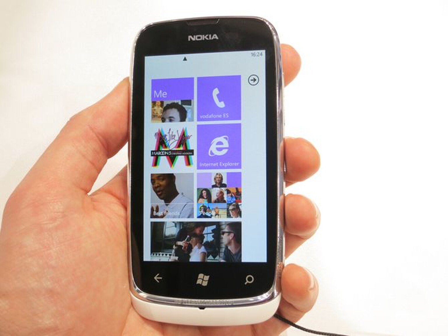 Nokia Lumia 610 and Nokia 808 PureView get pricing and availability