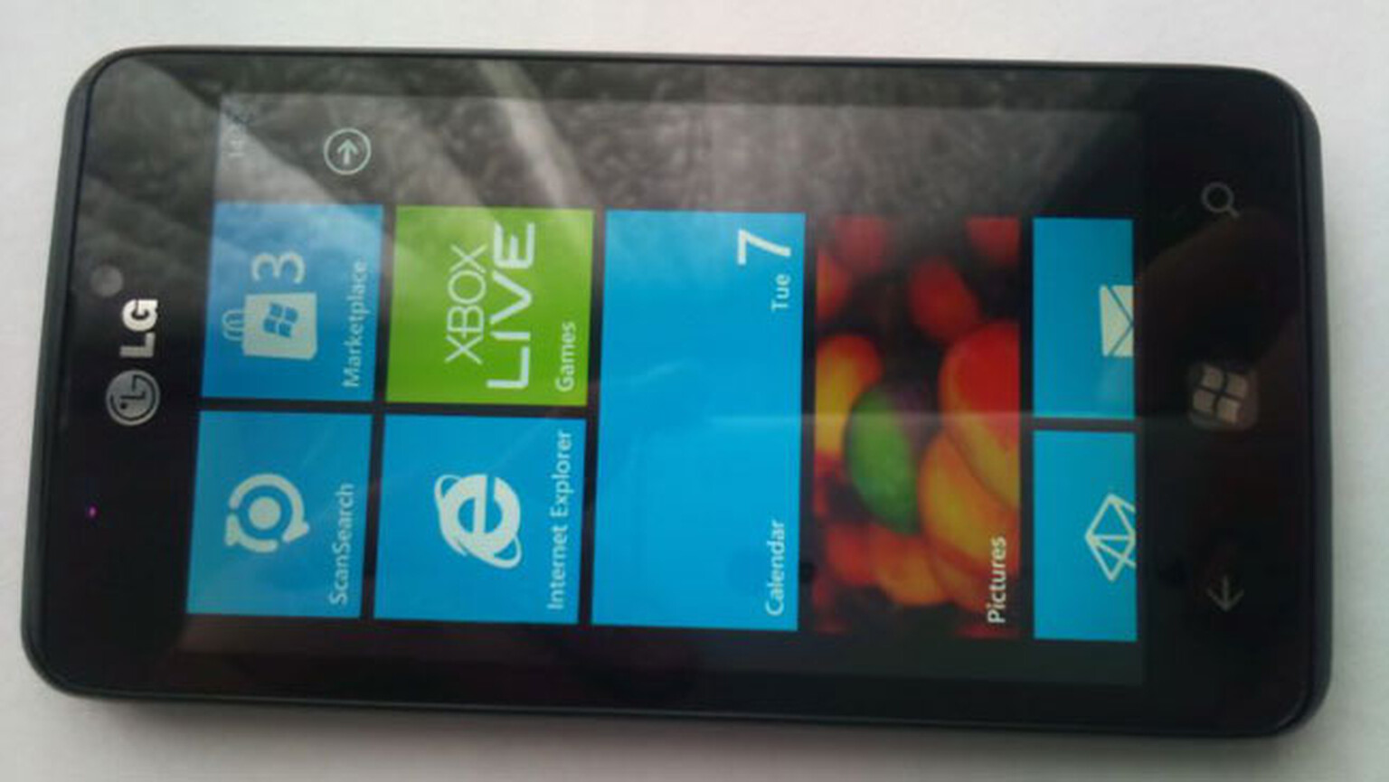 LG Miracle photos and video surface