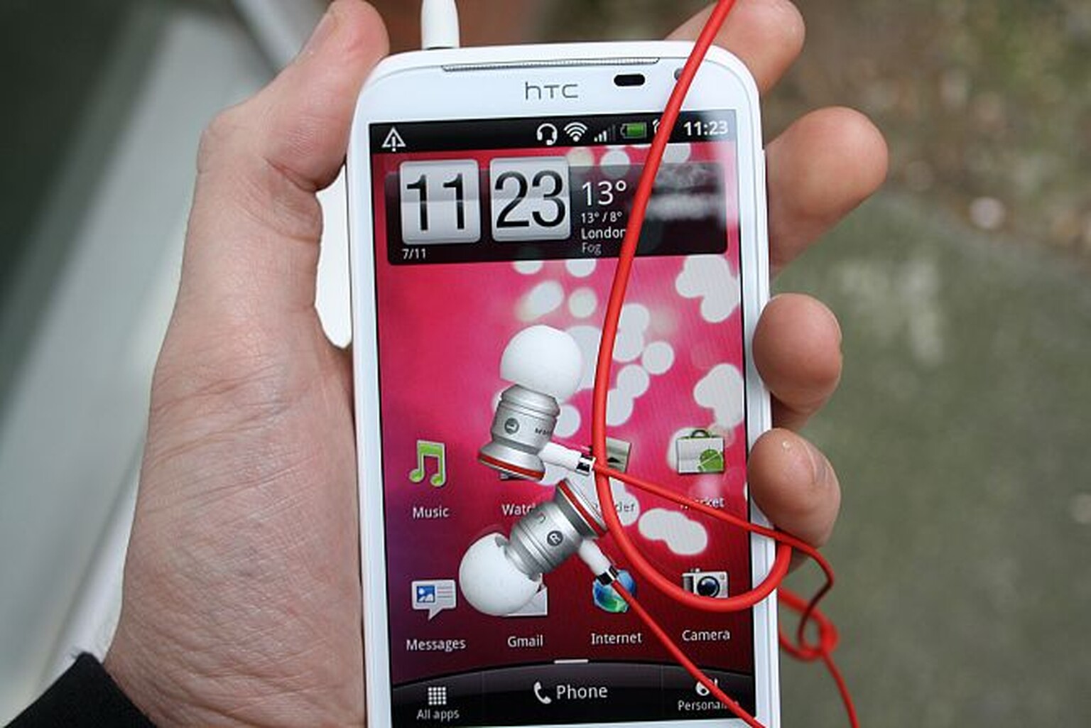 HTC and Beats to launch Spotify-style music streaming service?