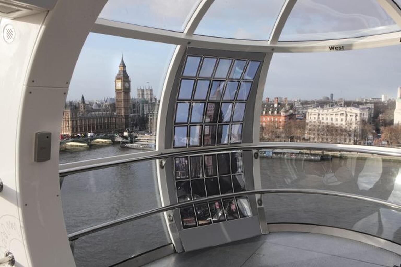 London Eye capsules to get Samsung Galaxy Tab 10.1