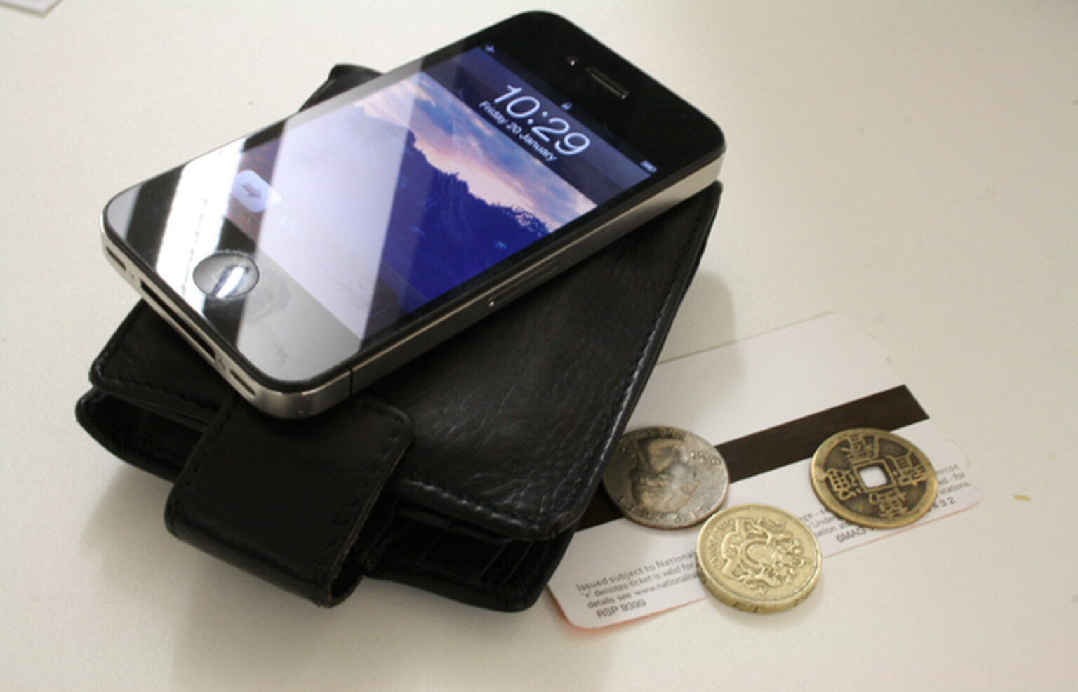 Shipments of NFC phones to top 100 million if iPhone 5 comes an NFC chip
