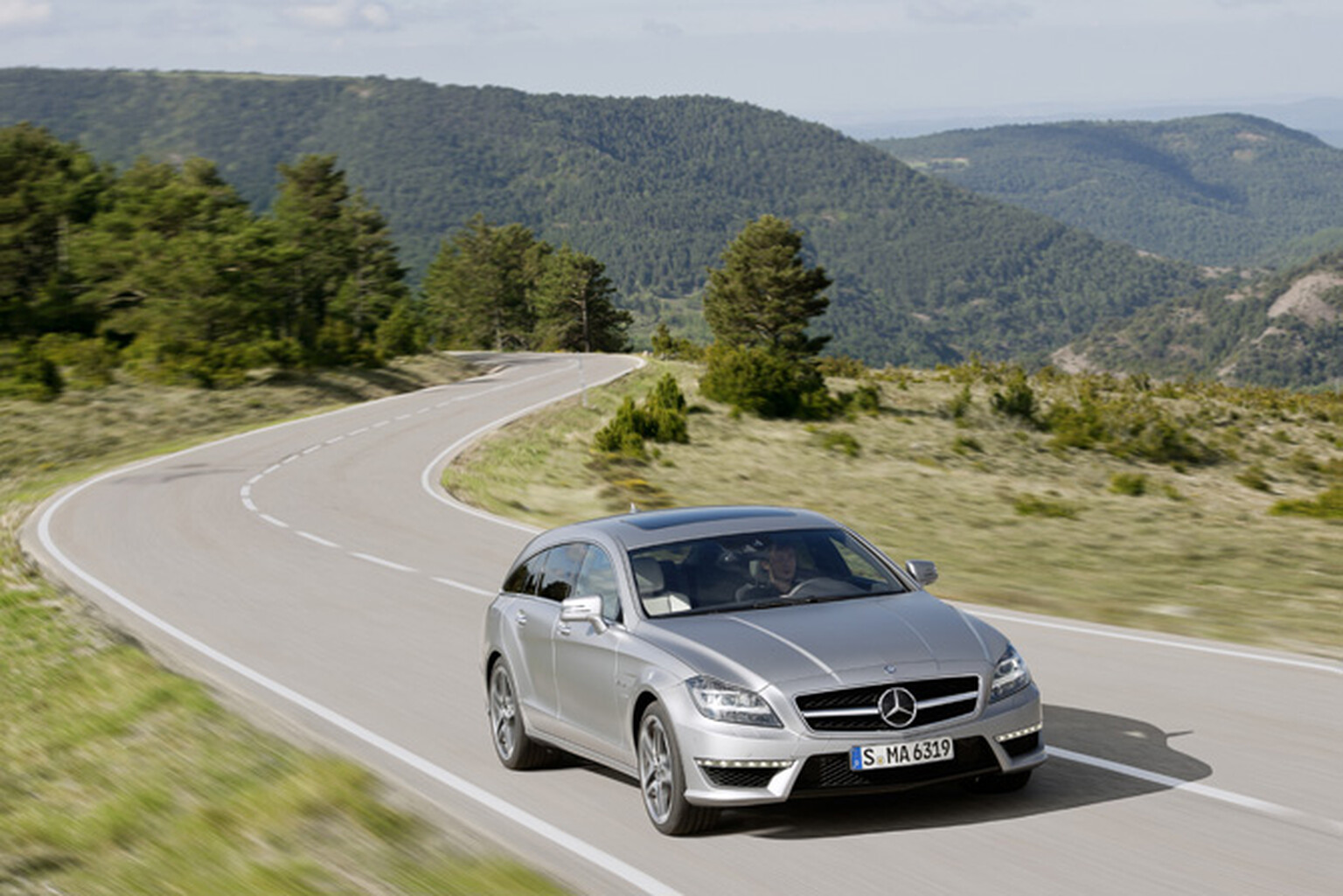 Mercedes CLS 63 AMG Shooting Brake Review