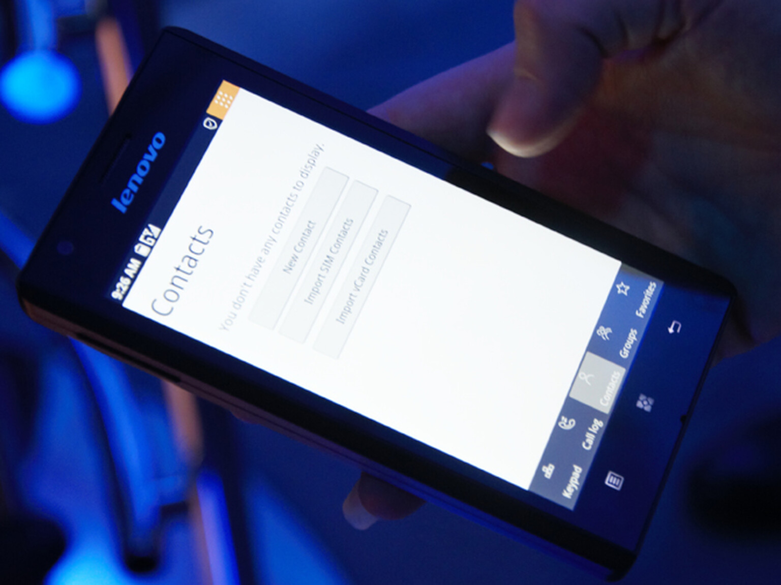 Lenovo K800: hands-on photos of the first Intel Atom Android phone
