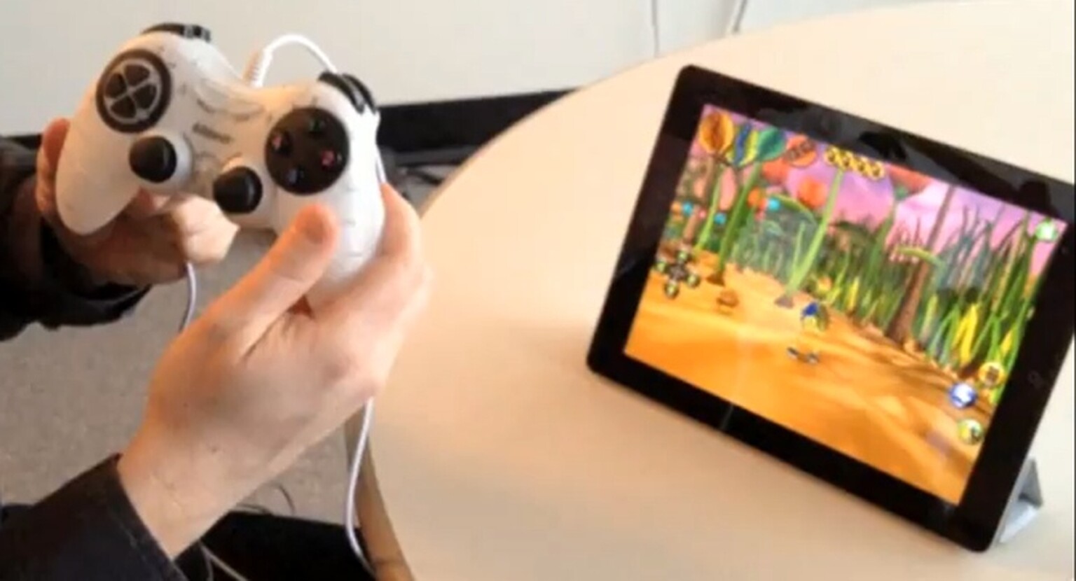60beat GamePad brings console style controls to iOS devices