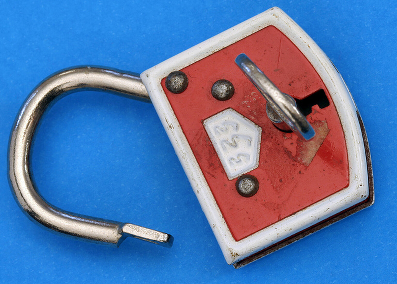 “Hundreds of thousands of” GSM phones vulnerable to premium-rate hacks