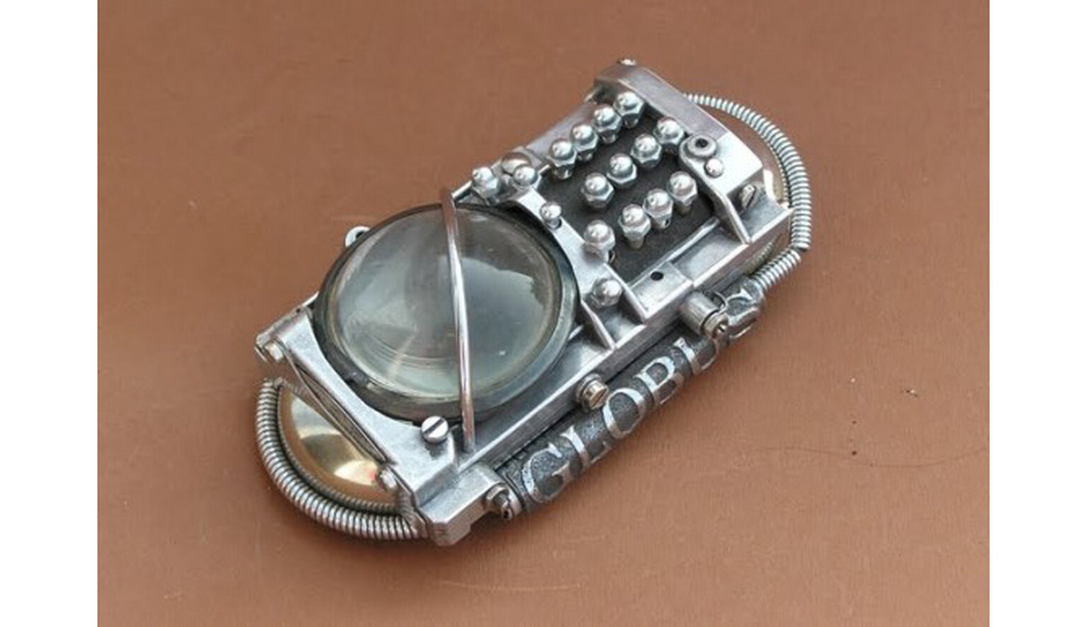 Steampunk phone mods from Croatia: Andrew Ryan just called, Rapture wants its mobiles back