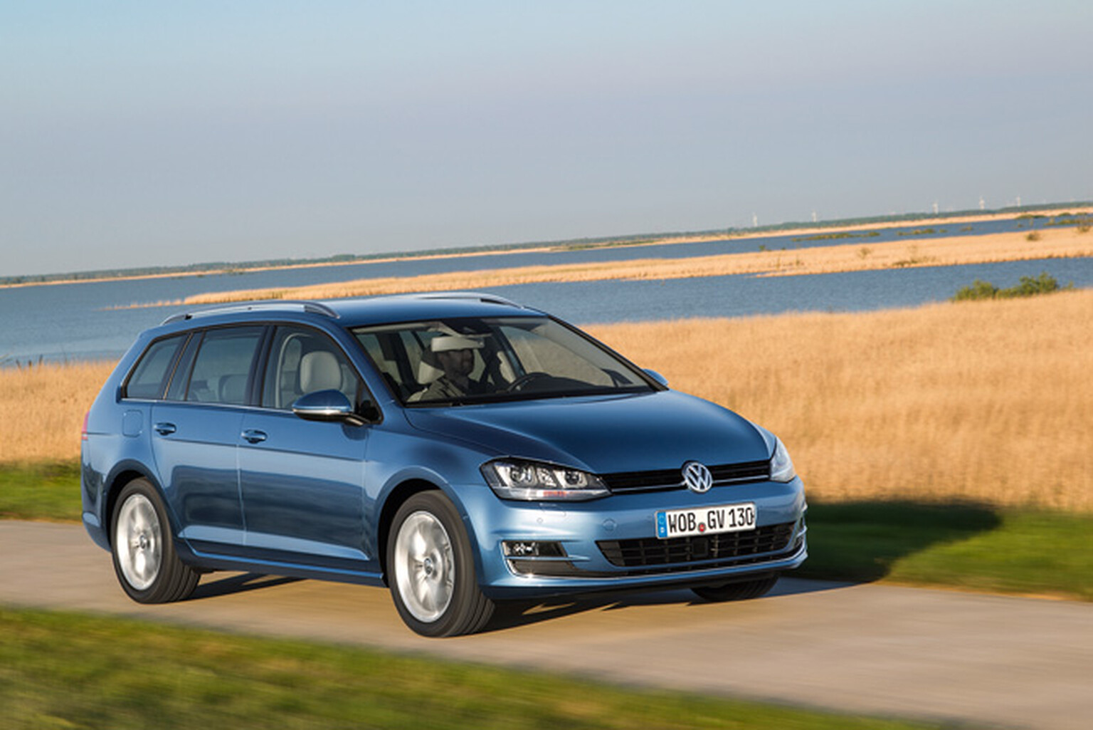 Volkswagen Golf Estate Review (2014)