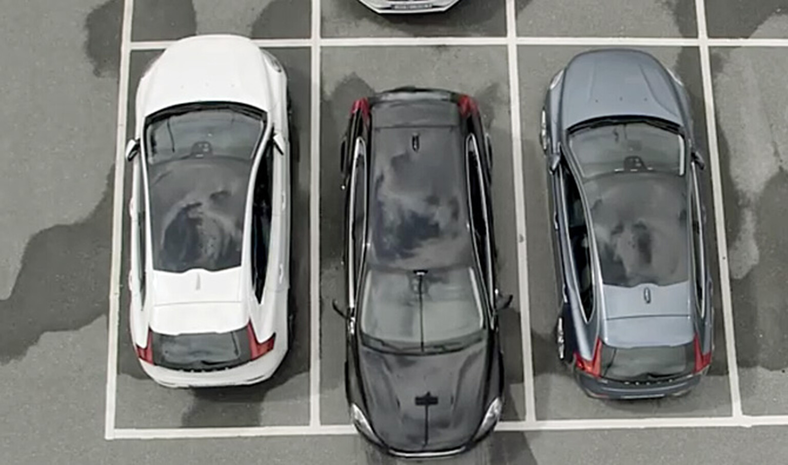 Volvo demos smartphone-controlled self-parking cars