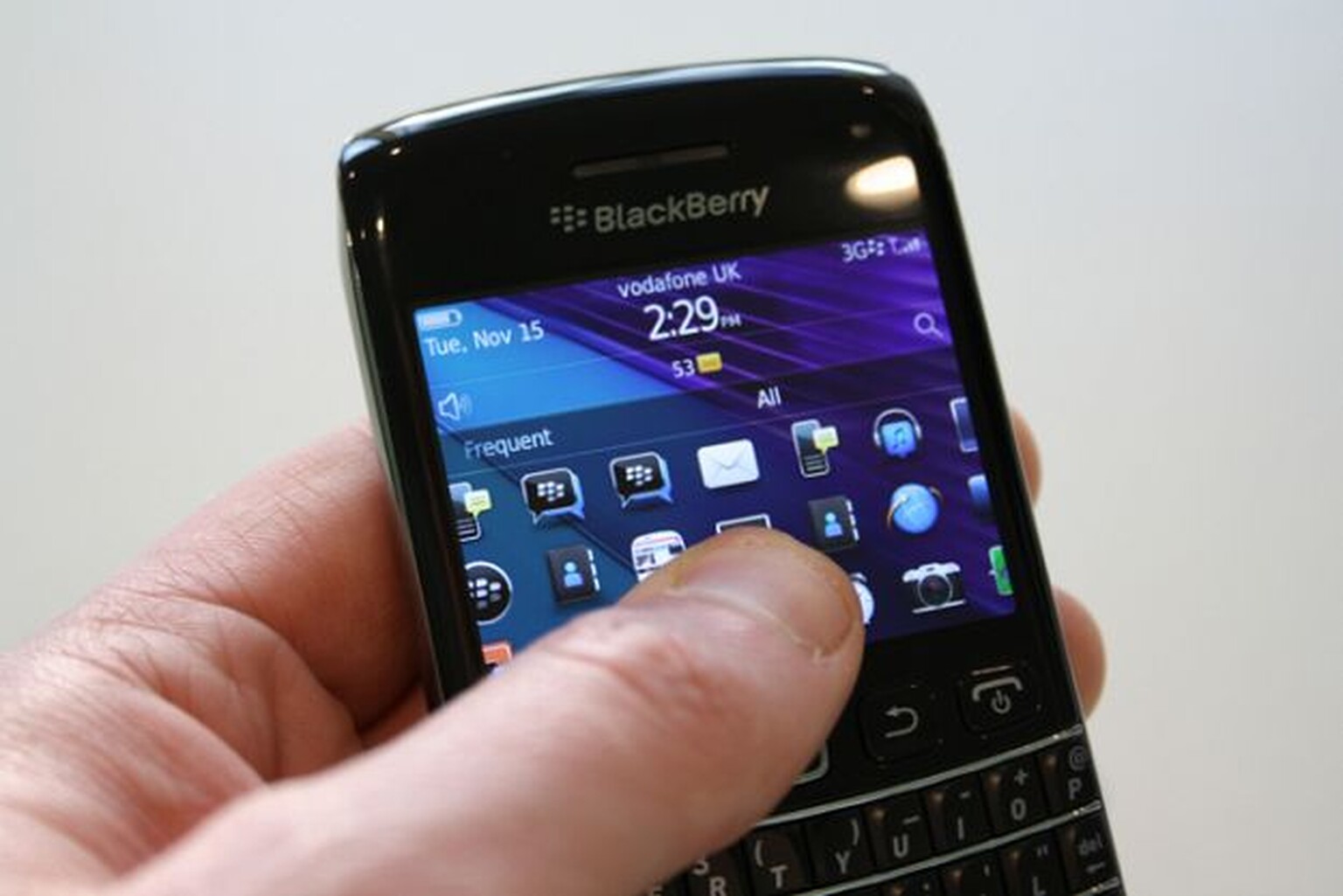 Blackberry Bold 9790 hands-on video