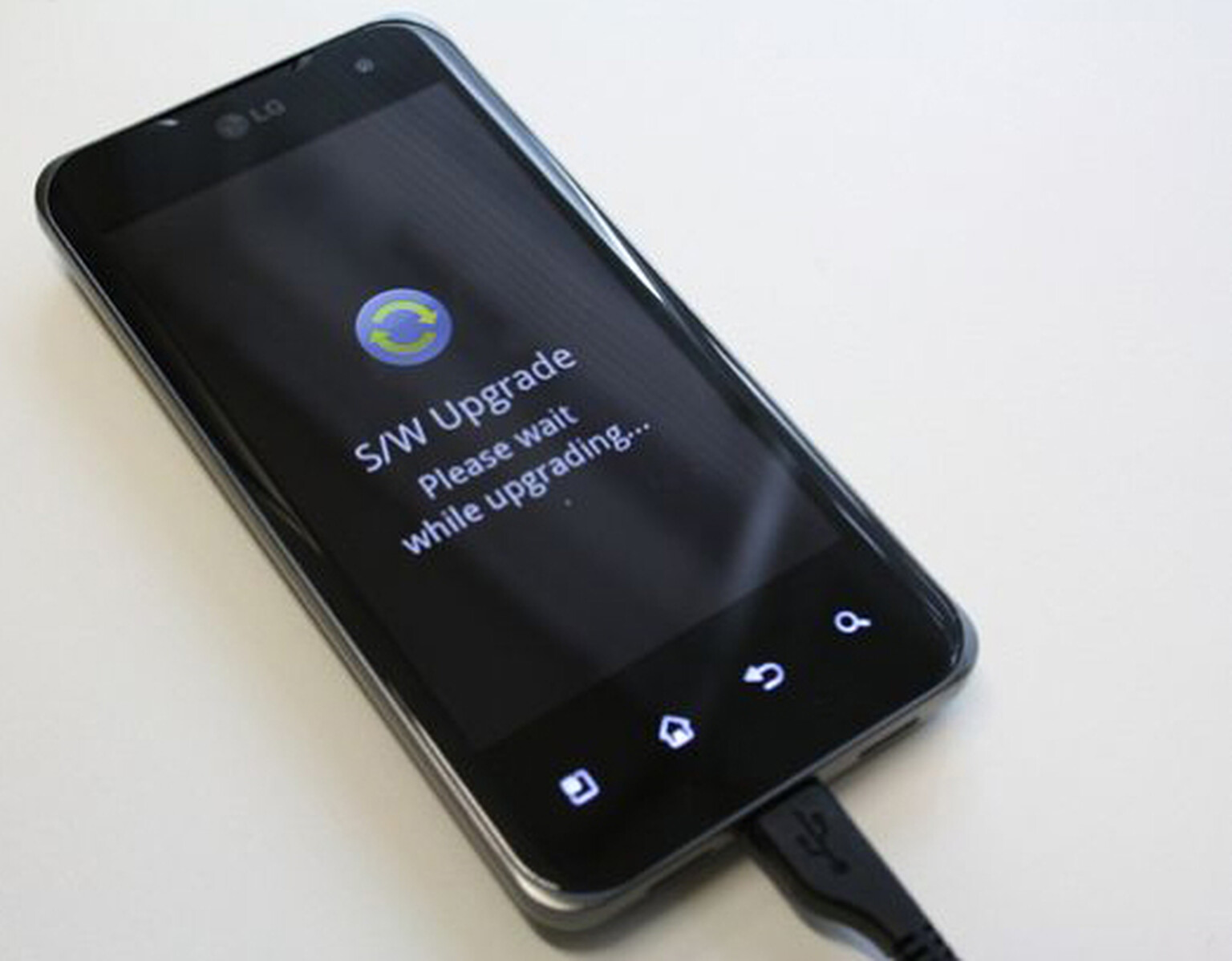 Unlocked LG Optimus 2X’s getting Android 2.3 Gingerbread today, Optimus 3D and Optimus Black later this month