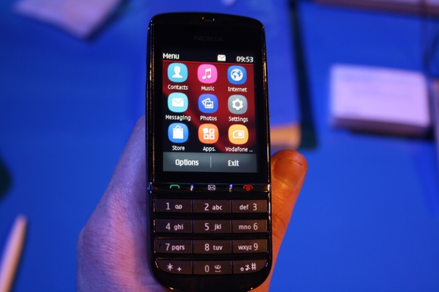 Nokia Asha 300: hands-on and first impressions