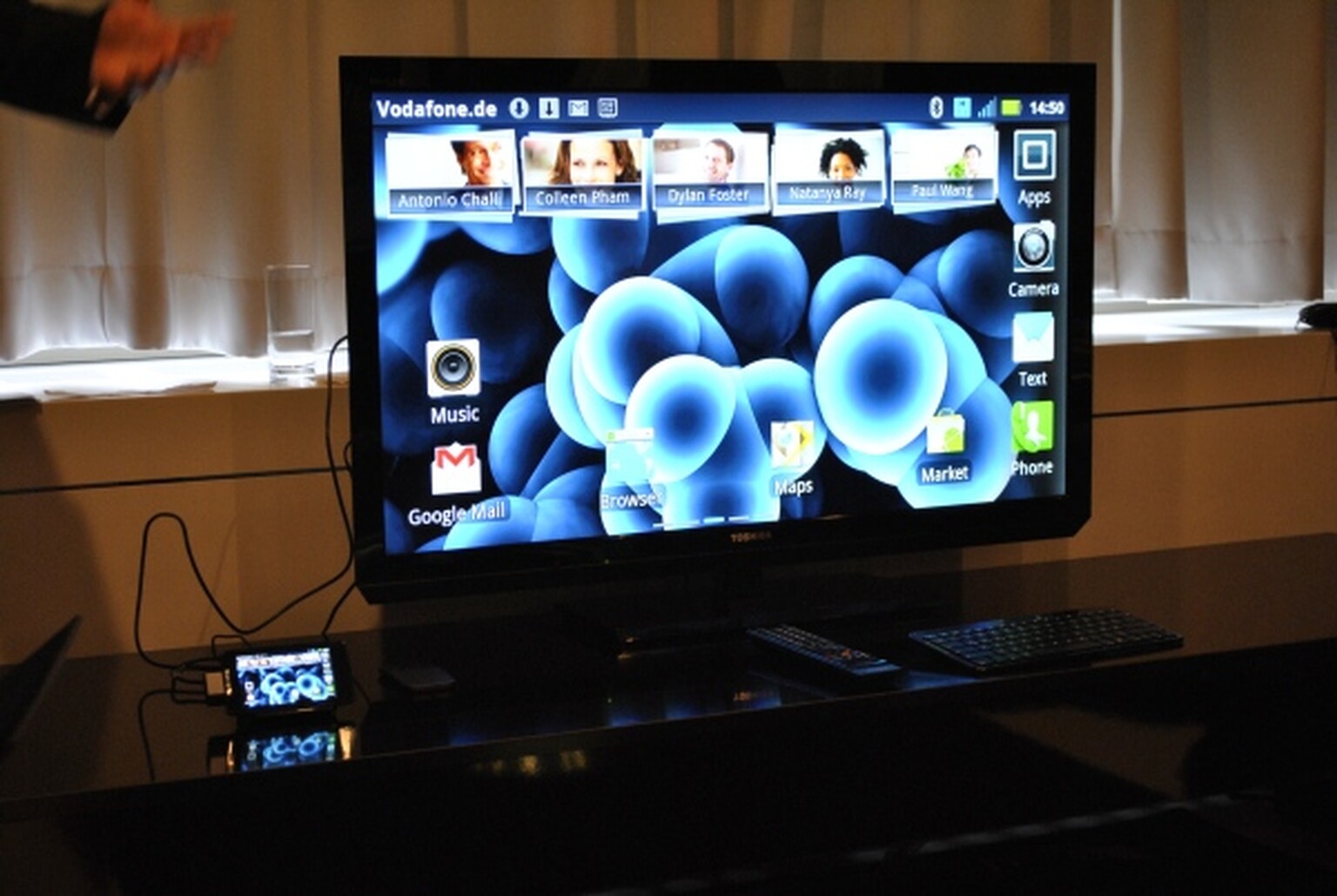 Motorola RAZR accessories eyes-on