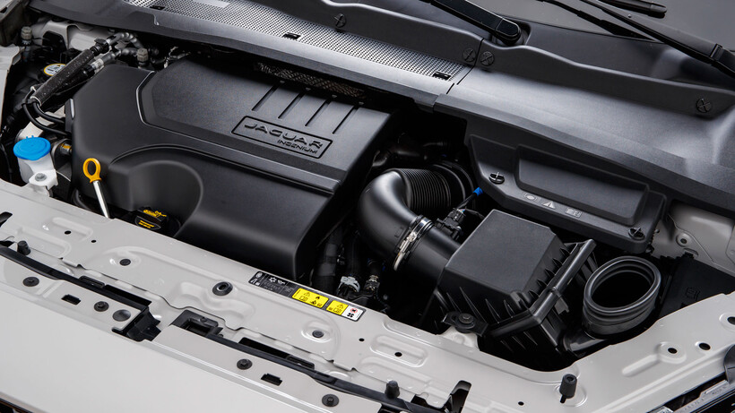 Jaguar E-Pace P300 R-Dynamic engine bay
