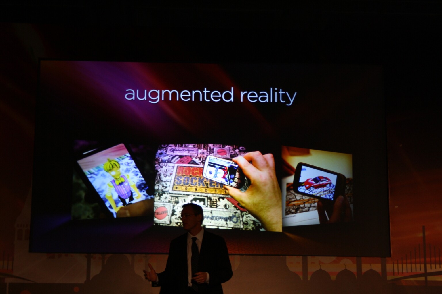 Qualcomm IQ 2011: Augmented reality movie preview app demoed