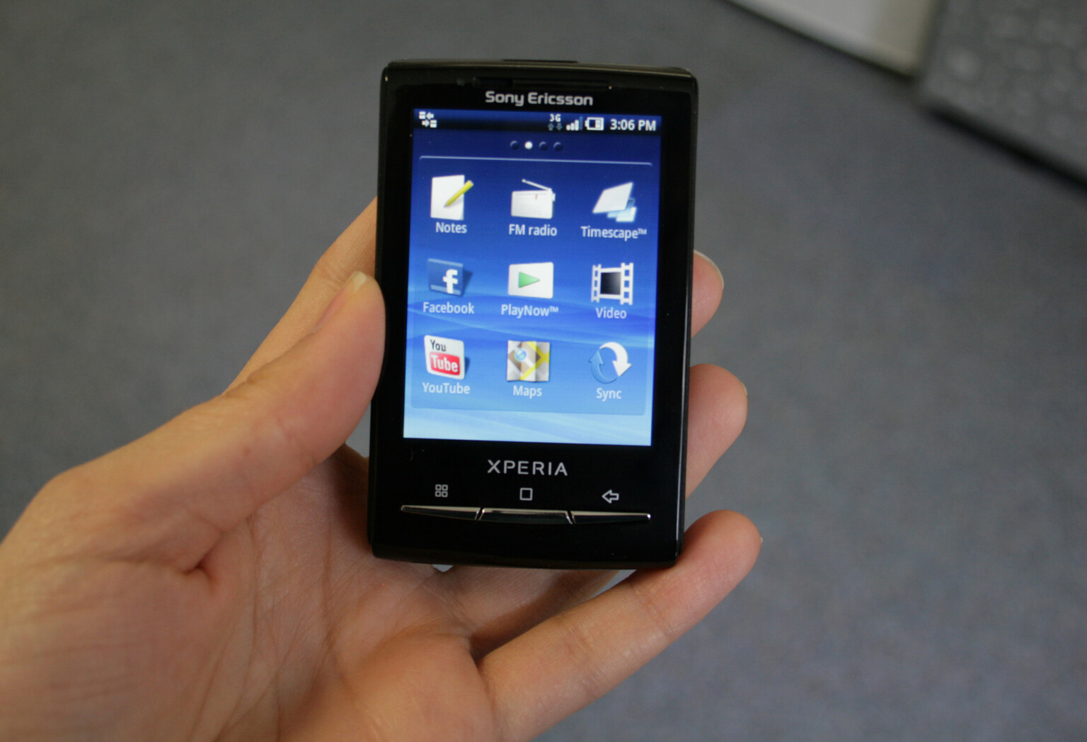 Sony Ericsson X10 Mini: What's in the box?