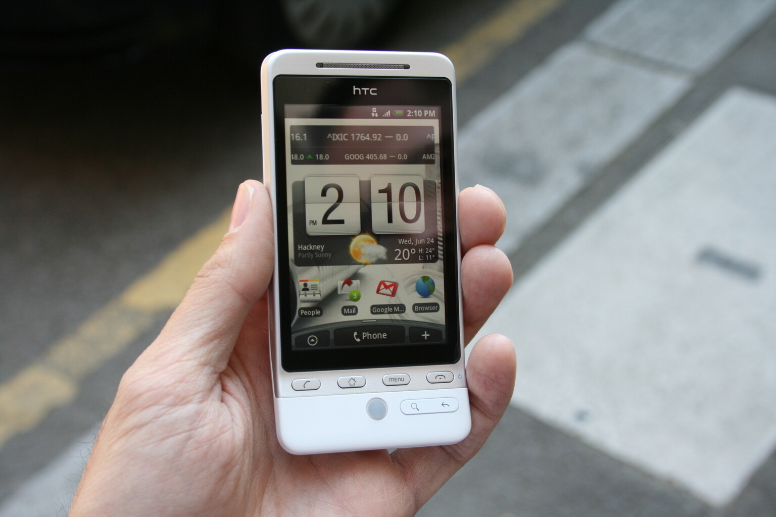 HTC Hero: And then a hero comes along
