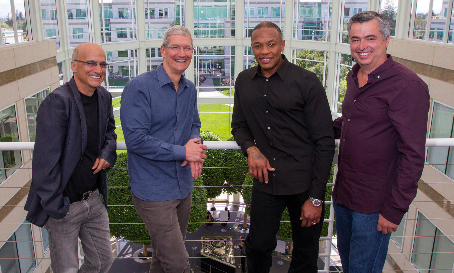 Apple iTunes to offer streaming music service in 2015