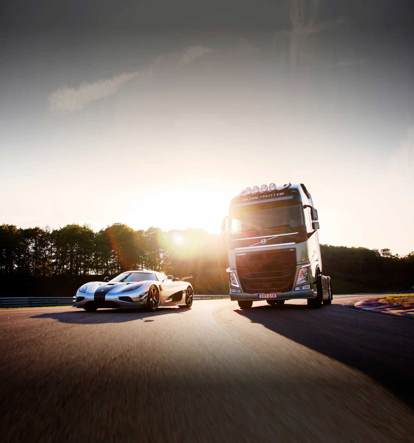 Tiff Needell races a Koenigsegg One:1 against a Volvo lorry