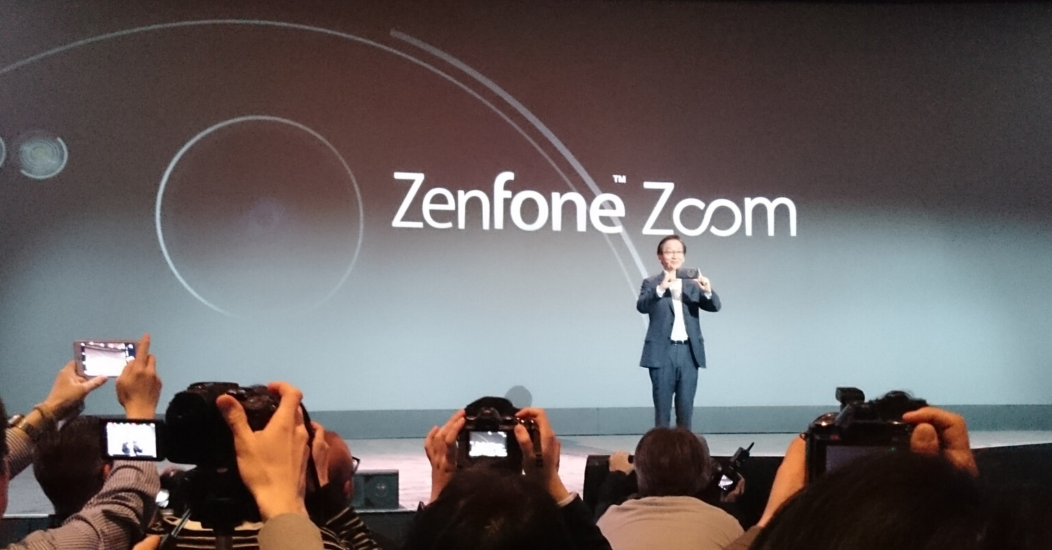 Asus Zenfone Zoom first look review at CES 2015